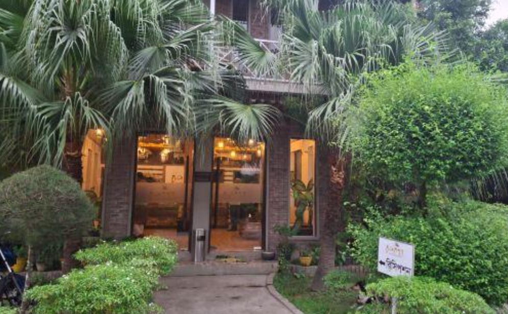 Resort entrance